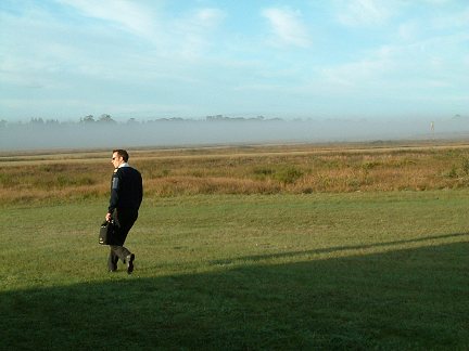 Flugplatz bei Nebel